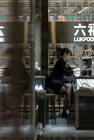 六福集团二季度同店销暴跌55%